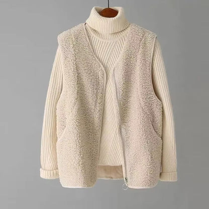 AVERY SHERPA VEST