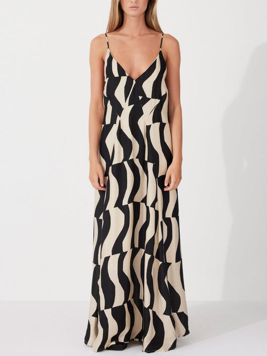 Relaxed Fit Maxi Dress with Elegant Scoop Back